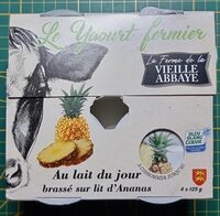 Le yaourt fermier au lait du jour brassé sur lit d'Ananas
