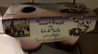 Yaourt brassé au lait de vache sur lit de mûre
