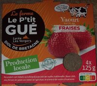 Yaourt sur lit de fraises