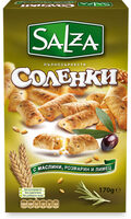 Crackers with olives rosemary and einkorn