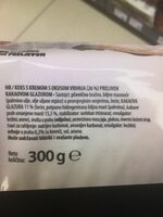Keks s krenom s okusnom vrhnja