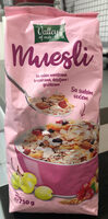 Muesli sa suhim voćem