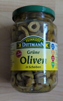 Grüne Oliven in Scheiben