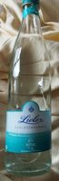 Natürliches Mineralwasser mit Kohlensäure