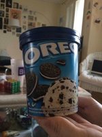 Oreo Eis Im Becher, Oreo Keksstücke Und Weiße Scho. ..
