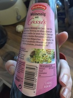 Weinessig mit Casis
