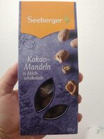 Kakao mandeln in milch-schokolade