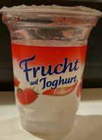 Erdbeerzubereitung auf gesüßtem Joghurt mild