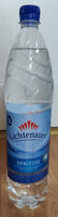Natürliches Mineralwasser mit Kohlensäure