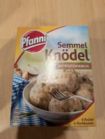 Semmel Knödel mit Röstzwiebeln