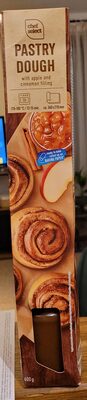 Pastry dough with apple and cinnamon filling