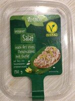 Veganer Salat nach Art eines Fleischsalates mit Gurke
