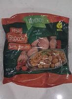 Vegan gnocchi with tomato