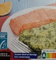 Purée de pommes de terre et brocolis avec du filet de saumon.