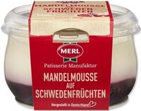 Mandelmousse auf Schwedenfrüchten