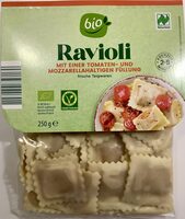 Bio-Ravioli mit Tomaten und Mozzarella