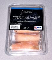 Röllchen aus Räucherlachs-Zubereitung gefüllt mit Frischkäsecreme