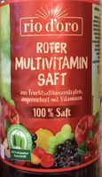 Roter Multivitamin-Saft