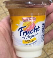 Frucht auf joghurt