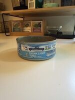 Chunk light tuna in water