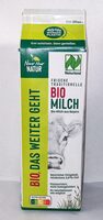 Frische traditionelle Biomilch