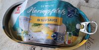 Geteilte Heringsfilets in Senfsauce