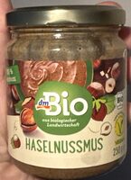 Haselnuss mus