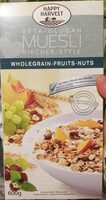 Muesli con frutta e nocciole