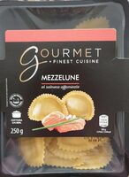 Mezzelune al salmone affumicato