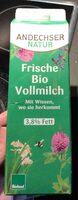 Frische Bio-Vollmilch
