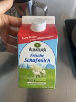 Frische Schafmilch