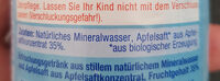 Bio Apfel mit stillem Mineralwasser