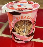 Cherry stracciatella muesli