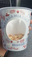 Macadamia/granola/pomme