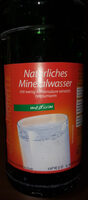 Natürliches Mineralwasser medium