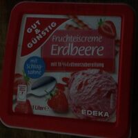 Erdbeereis