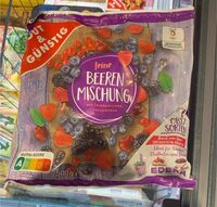 Feine Beerenmischung mit Sauerkirschen