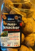 Nussknacker Walnüsse in der Schale