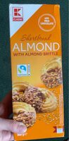 Shortbread almons with almond brittle