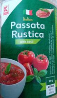 Rajčata, nahrubo nakrájená s bazalkou
