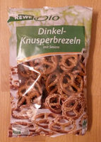 Dinkel-Knusperbrezeln mit Sesam