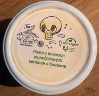 Pasta z drcených slunečnicových semínek s houbami