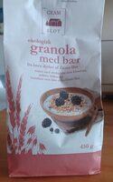 Granola with berries