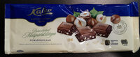 Milk chocolate with crunshed hazelnuts