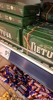 Lietva saldainiu dėze