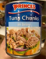 Tuna chunks in brine