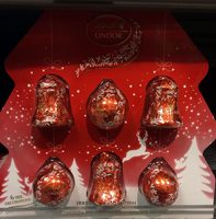 6 chocolate truffles - tree decoration