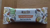 Raw fruit and nut bar