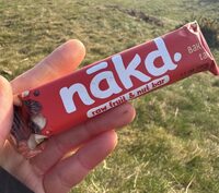 Bakewell tart raw fruit & nut bar