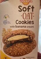 Soft oat cookies with banana cream